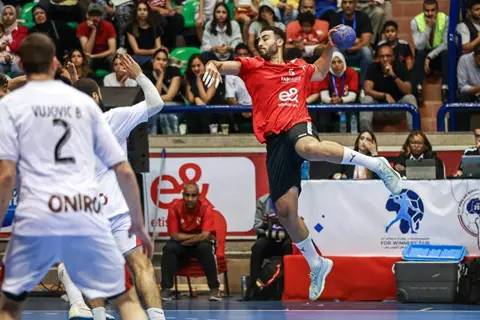 بعد 40 عامًا.. الأهلي ينهي عقدة تاريخية أمام الزمالك ببطولة أفريقيا لليد